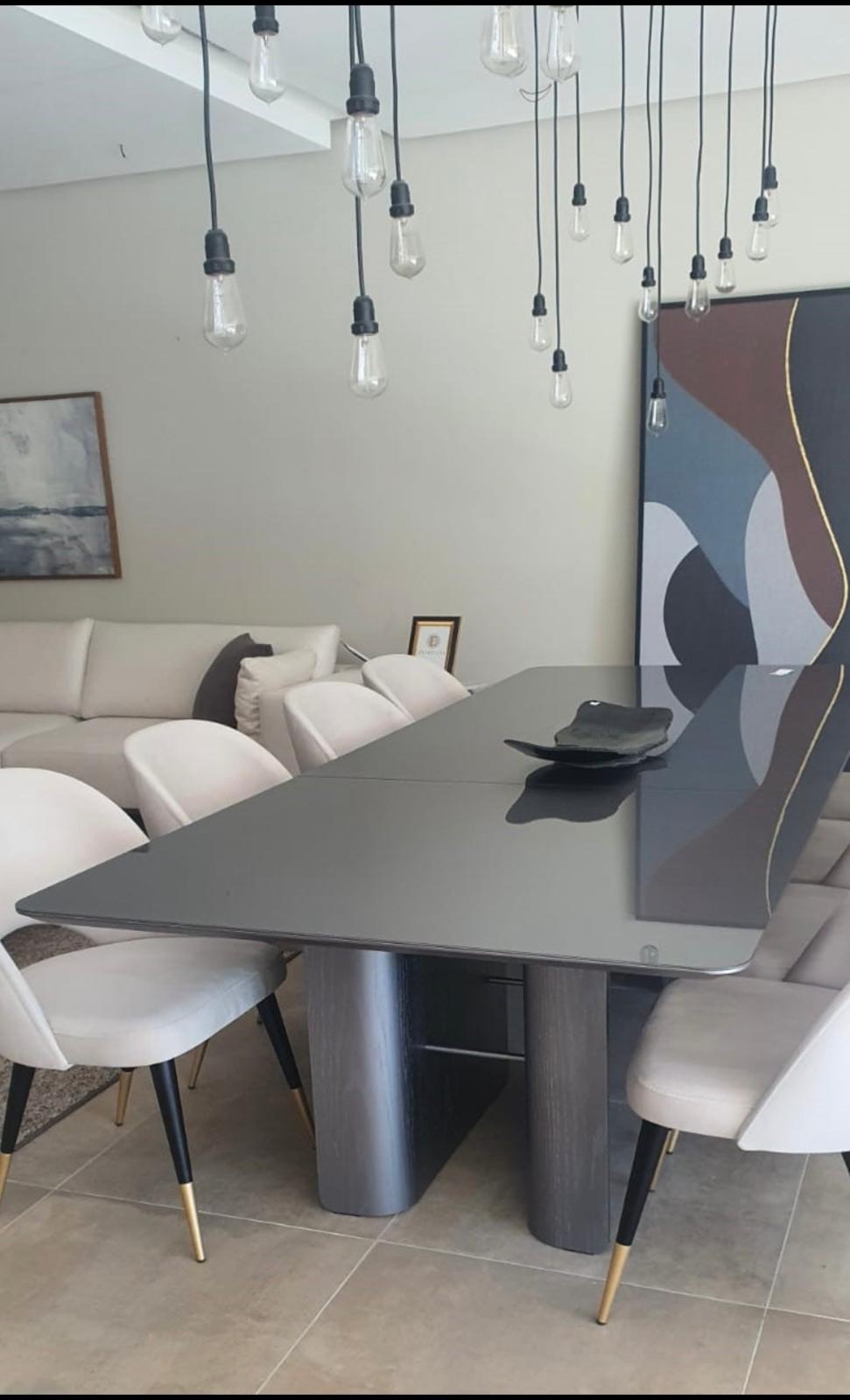 Table à manger LINE – Design moderne & élégance contemporaine
