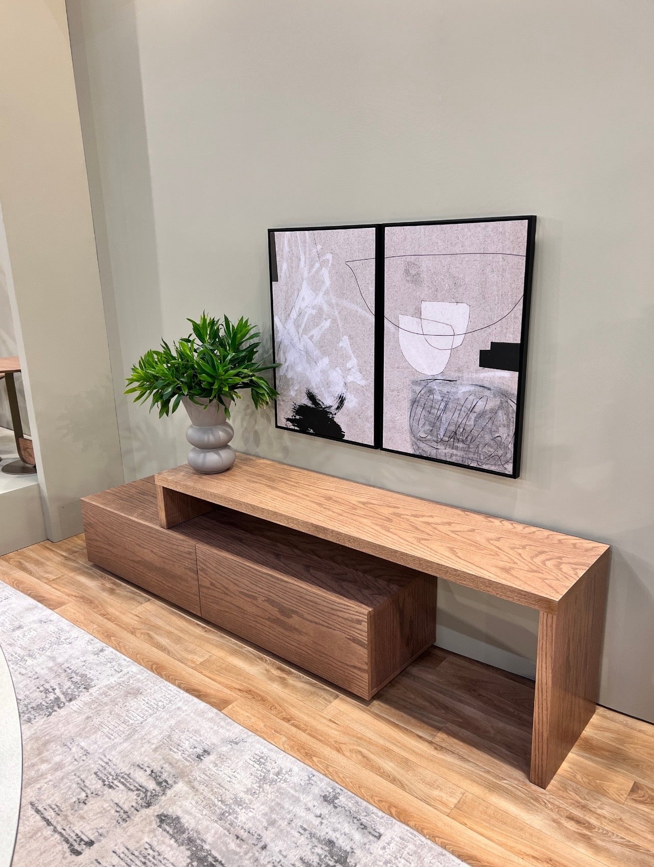 Meuble TV ASTON extensible blanc – Style contemporain